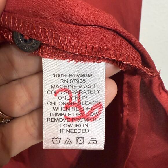 Susan Graver Burgundy Satin Oversized Long Sleeve Button Down Sz 4 - Picture 7 of 12